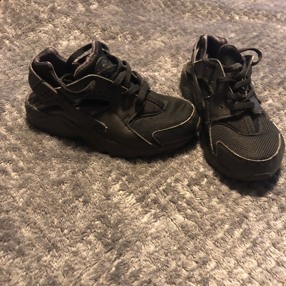 Nike huaraches size 12